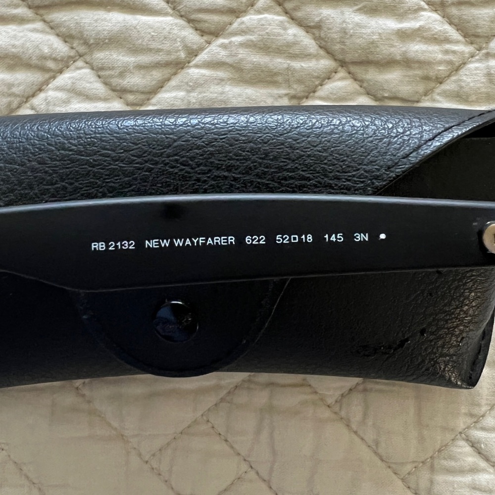 Ray Ban New Wayfarer Sunglasses - Picture 8 of 9